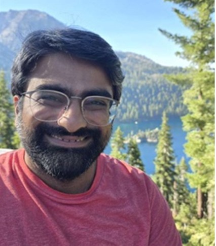 Harris Khan headshot 